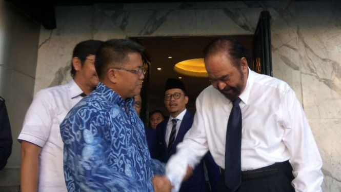 Presiden PKS, Sohibul Imam bertemu Ketum (DPP) Partai Nasdem, Surya Paloh. 