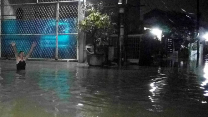 Perumahan Garden City Tangerang banjir hingga 100 meter