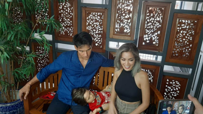 Pasangan selebriti Jessica Iskandar dan Richard Kyle.