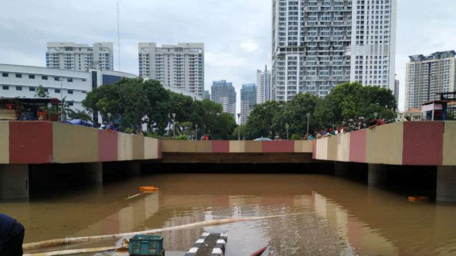 Underpass Kemayoran, Jakarta, saat banjir, Minggu, 2 Februari 2020.