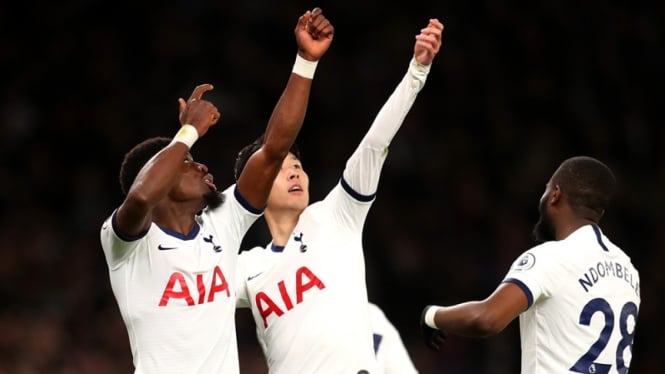 Tottenham Hotspur rayakan gol gawang Son Heung-min ke gawang Manchester City