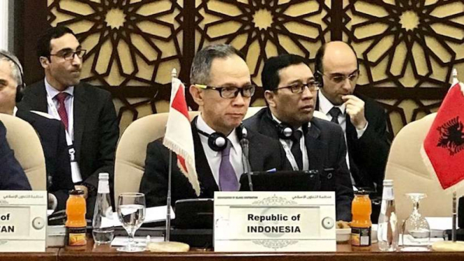 Wakil Menteri Luar Negeri Mahendra Siregar memimpin Delegasi Indonesia dalam Konferensi Tingkat Menteri (KTM) Luar Biasa Komite Eksekutif OKI (Organisasi Kerjasama Islam) di Kota Jeddah, Arab Saudi, Senin 3 Februari 2020.