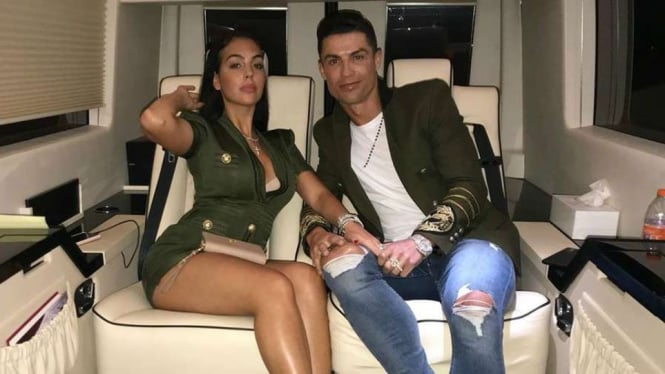 Cristiano Ronaldo bersama kekasihnya, Georgina Rodriguez