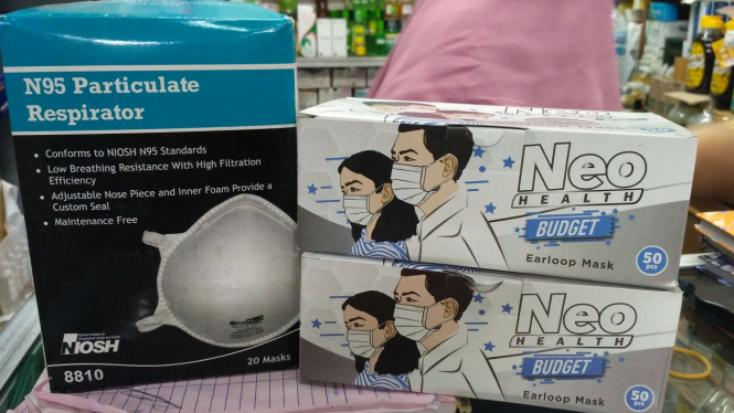 Harga masker N95 meroket karena wabah virus corona