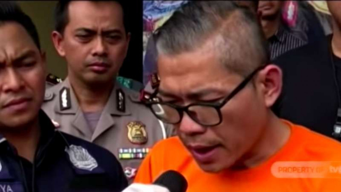 Pria bernama Tohap Silaban ditangkap oleh polisi setelah menyerang dan menantang duel polisi gara-gara ditilang di dekat Gardu Tol Angke 2, Jakarta Barat, pukul 09.30 WIB, Jumat, 7 Februari 2020.