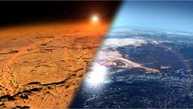 Wajah Planet Mars (kiri) dan Bumi.
