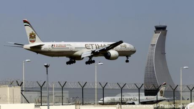 Pesawat Etihad - picture-alliance/AP Photo/K. Jebreili