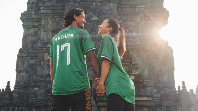 Irfan Bachdim dan Jennifer sambut Valentine day di Candi Prambanan