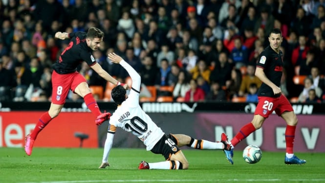 Pertandingan LaLiga 2019/20 antara Valencia vs Atletico Madrid. 