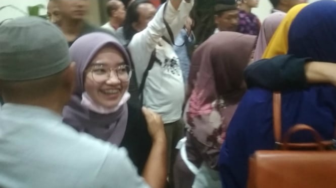 Mahasiswa yang diobservasi di Natuna tiba di Bandara Juanda