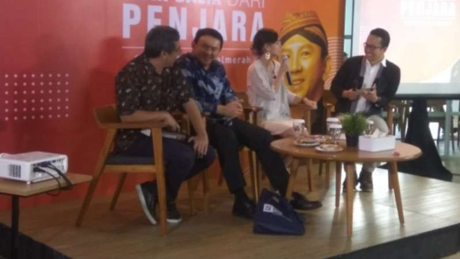 Ahok meluncurkan buku 'Panggil Saya BTP'.