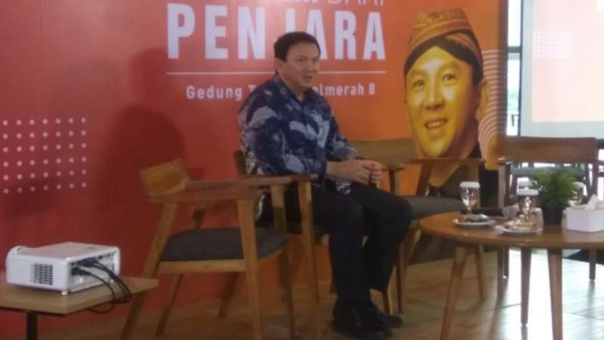 Mantan Gubernur DKI Jakarta, Basuki Tjahaja Purnama alias Ahok luncurkan buku.