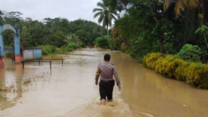 Banjir landa Kabupaten Penajam Paser Utara, Provinsi Kalimantan Timur.