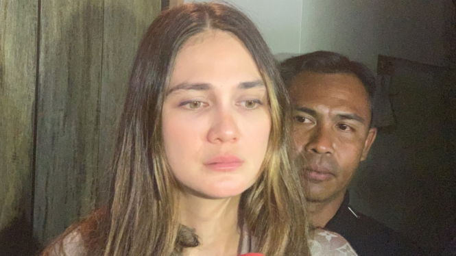 Luna Maya.