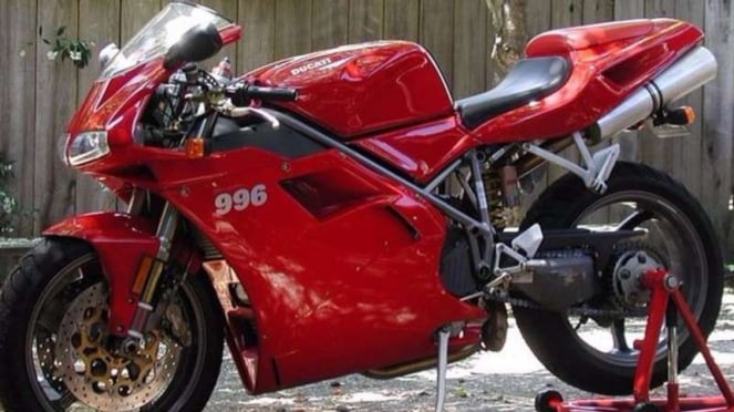 Ducati 996 SPS 1999.