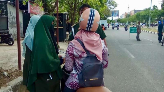 Pakai Celana  Ketat  Polwan Kena Razia Busana di Aceh