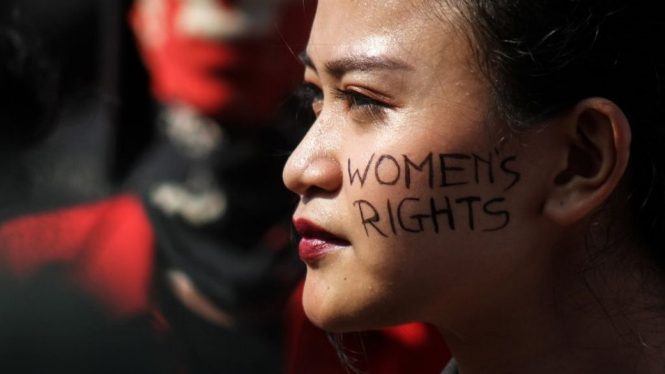 RUU Ketahanan Keluarga dianggap meneguhkan kembali domestifikasi perempuan - Fachrul Reza/NurPhoto via Getty Images