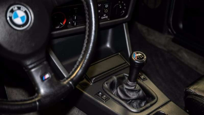 BMW E30 coupe.