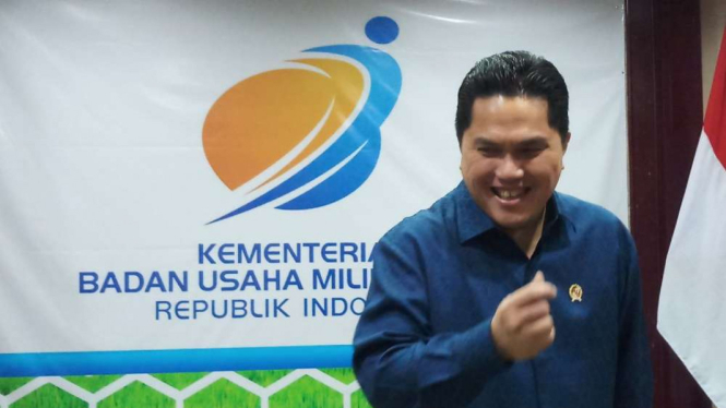 Menteri BUMN Erick Thohir, di Kantornya.