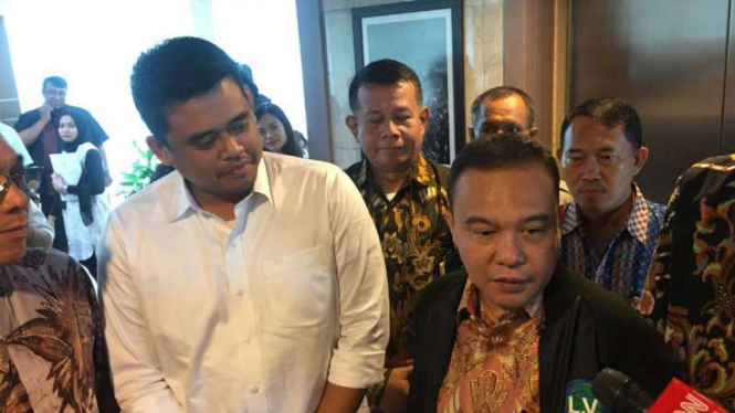 Bobby Nasution, menantu Presiden Jokowi, berkunjung ke Fraksi Gerindra.