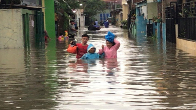 Banjir di Kavling PGRI Kelurahan Pejuang, Kecamatan Medan Satria, Kota Bekasi