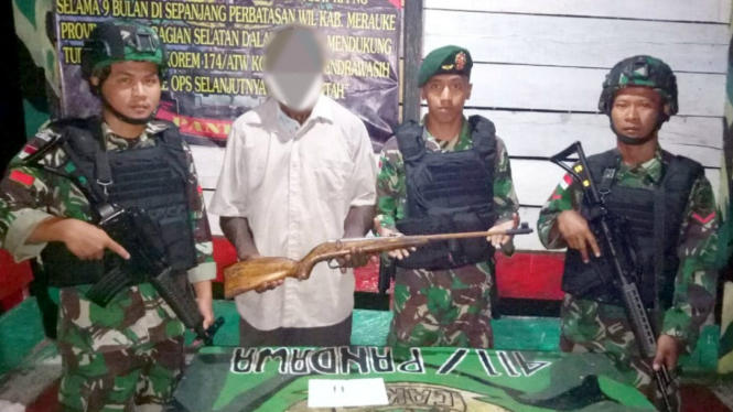 Simpatisan OPM serahkan senjata ke TNI AD