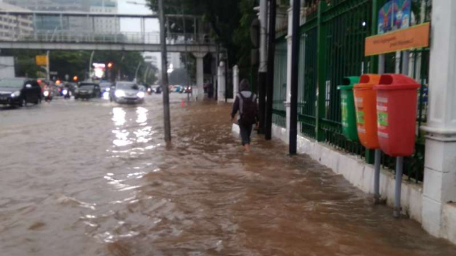 Banjir di Jalan Medan Merdeka Timur