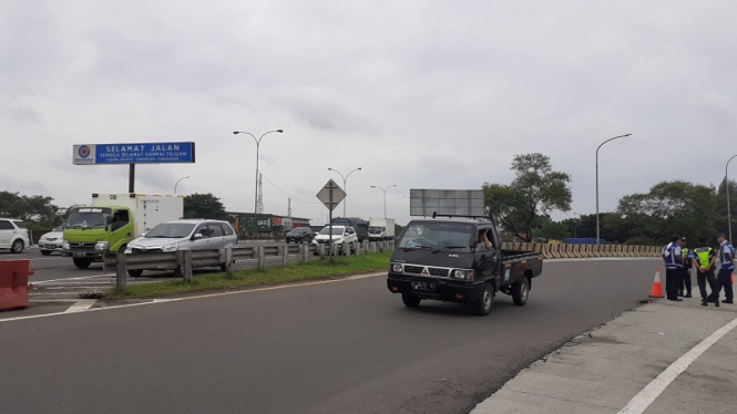 Pintu tol Bitung 2 Tangerang sudah bisa dilintasi setelah diblokir warga