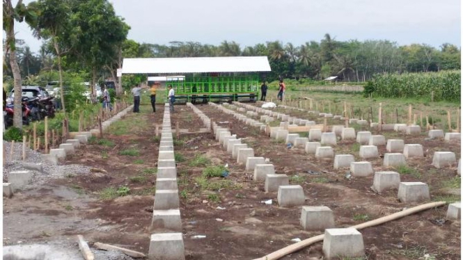 Pembangunan kandang wedhus.