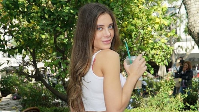 Lana Rhoades, bintang porno asal Amerika Serikat