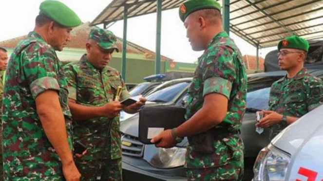 Mobil tua milik TNI di Kodim 0702/Purbalingga