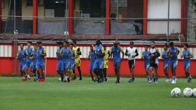 Bhayangkara FC menggelar latihan