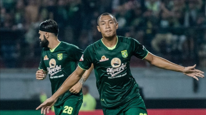 Bek Persebaya Surabaya, Hansamu Yama Pranata. 