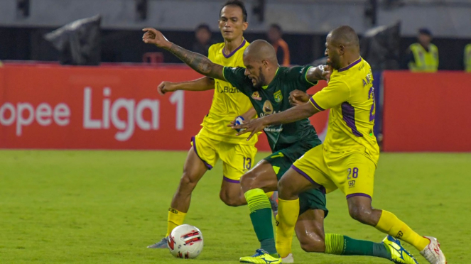 Pertandingan Persebaya Surabaya vs Persik Kediri