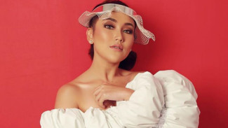 Ayu Ting Ting Unggah Foto Tes Kehamilan, Hasilnya Positif