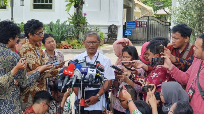 Sekretaris Direktorat Jenderal P2P Kemenkes Achmad Yurianto, 