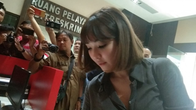 Gisella Anastasia penuhi panggilan Polda Jatim