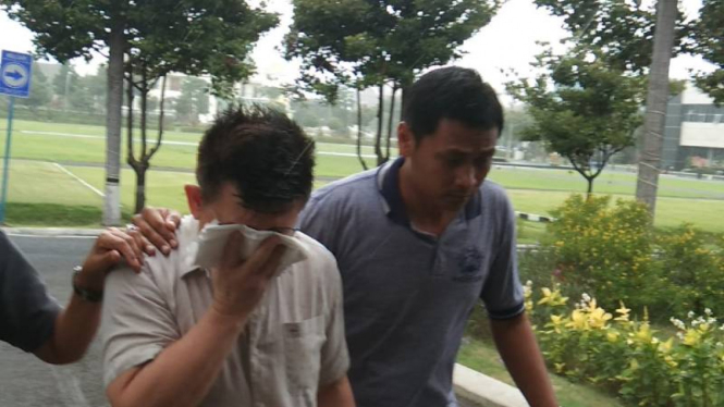 Polisi tangkap oknum pendeta cabul di Surabaya.