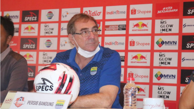 Pelatih Persib Bandung, Robert Rene Alberts