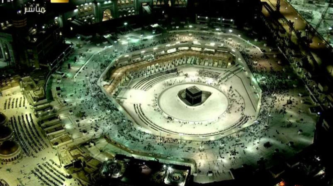 Ilustrasi suasana di Kabah, Masjidil Haram, Arab Saudi.