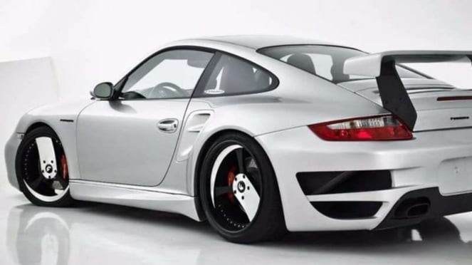 Porsche 911.