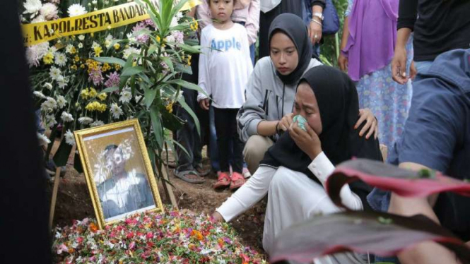 Brigadir Angga, polisi yang meninggal akibat minum cairan pembersih lantai