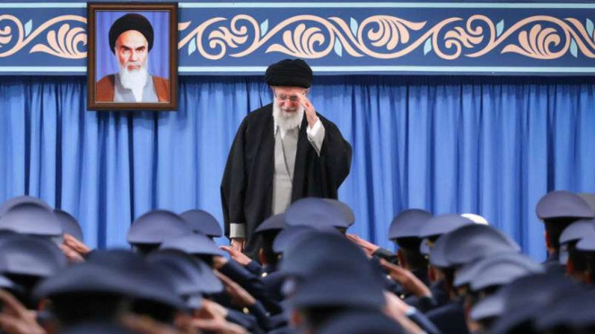 Pemimpin besar revolusi Iran, Imam Sayyid Ali Khamenei