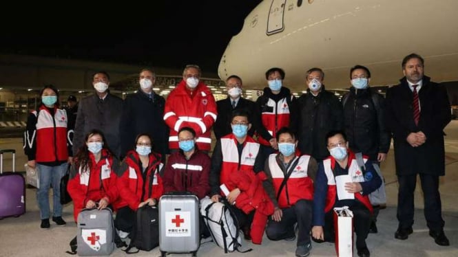 Tim medis China diterbangkan ke Italia.