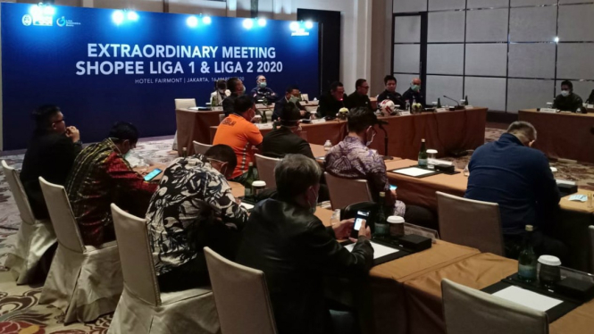 Suasana pertemuan darurat PT LIB dan PSSI terkait agenda Liga 1 & Liga 2