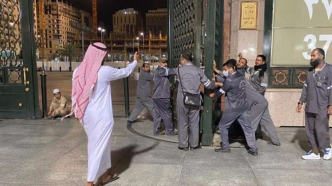 Masjid Nabawi.