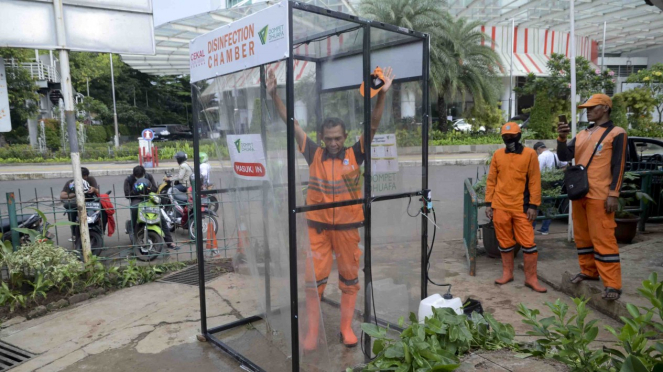 Bilik Disinfektan Umum Cegah Penyebaran Corona