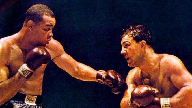 Legenda Tinju Dunia, Rocky Marciano (kanan)