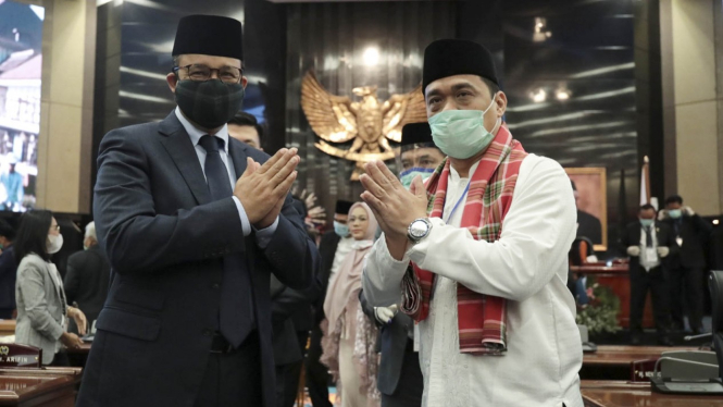 Ahmad Riza Patria, Wakil Gubernur DKI Jakarta (kanan)