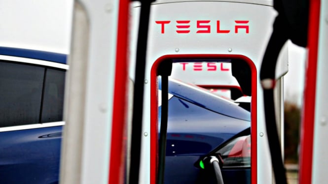 Tesla. (FOTO: Reuters/Pascal Rossignol)